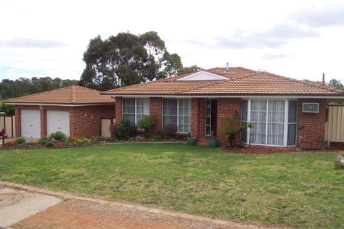 5 Adkinson Close, ISAACS ACT 2607, Isaacs - Image 1