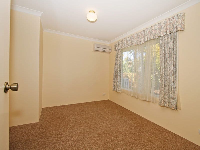 27 Mandilla Parade, BALLAJURA WA 6066, Ballajura - Thumbnail 3
