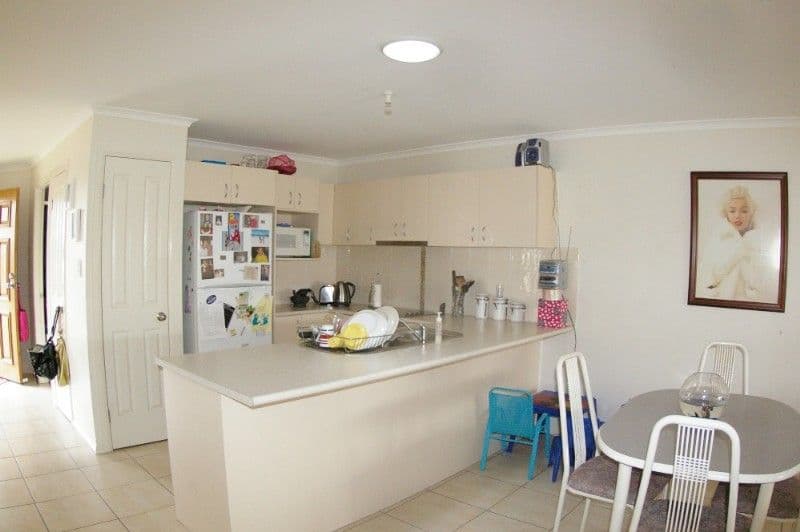 24 Lipscombe Road, DECEPTION BAY QLD 4508, Deception Bay - Thumbnail 3