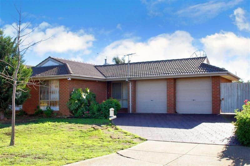 32 Dundee Way, SYDENHAM VIC 3037, Sydenham - Image 1