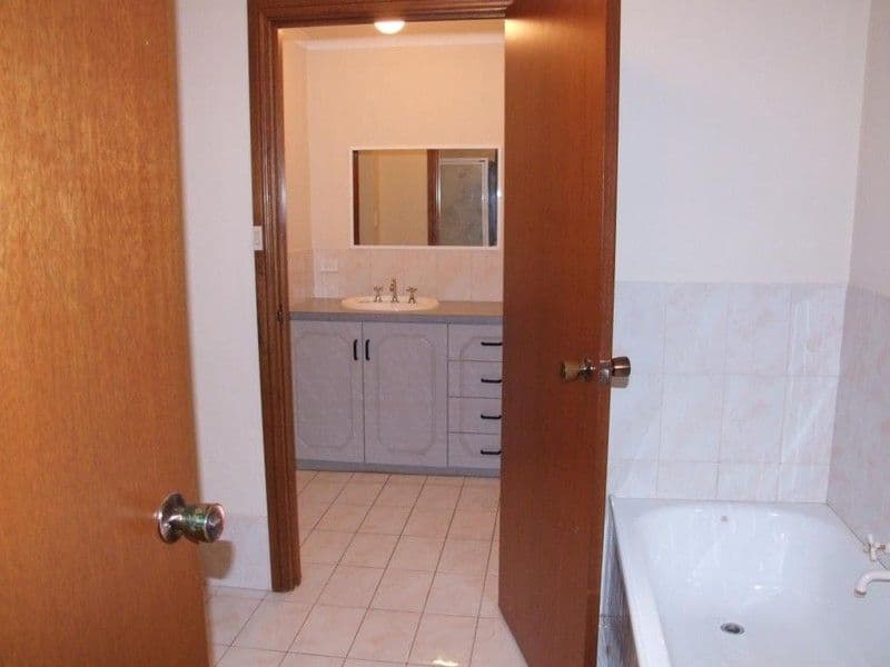 96 Spains Road, SALISBURY DOWNS SA 5108, Salisbury Downs - Thumbnail 4