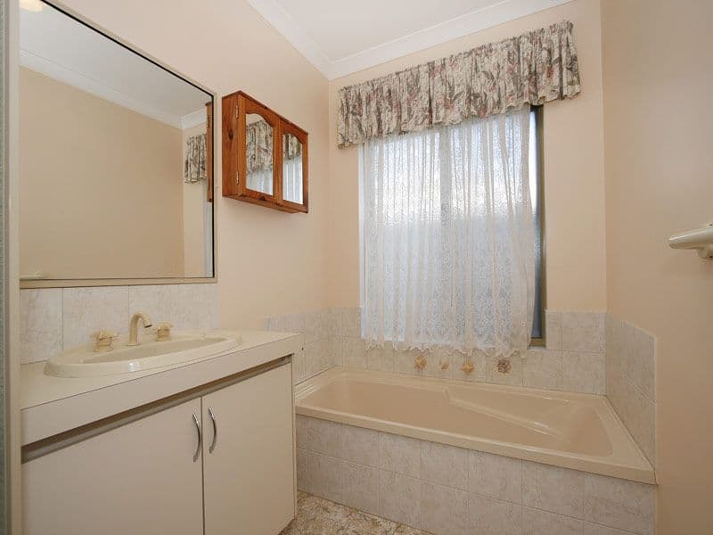 52 Nottingham Gardens, BALLAJURA WA 6066, Ballajura - Thumbnail 8