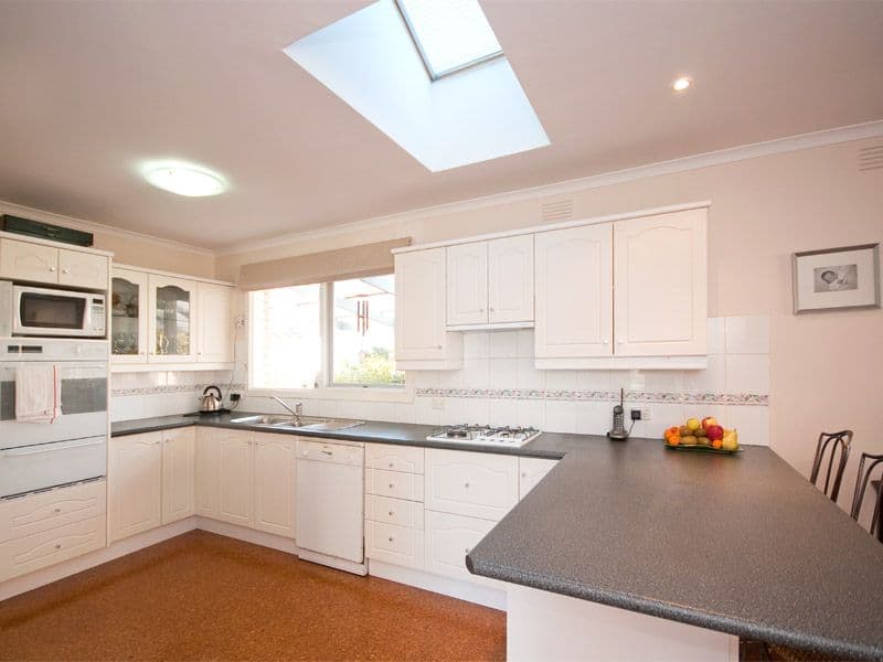11 Houston Court, BOX HILL SOUTH VIC 3128, Box Hill South - Thumbnail 4