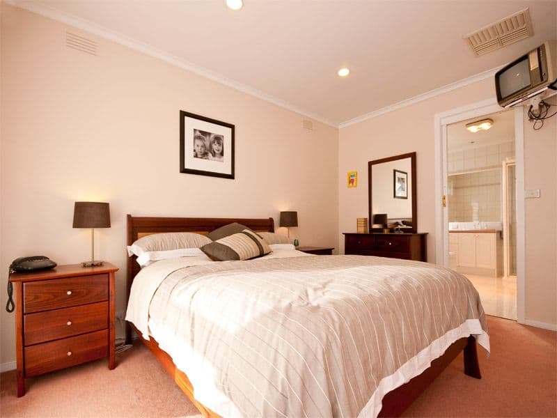 11 Houston Court, BOX HILL SOUTH VIC 3128, Box Hill South - Thumbnail 5
