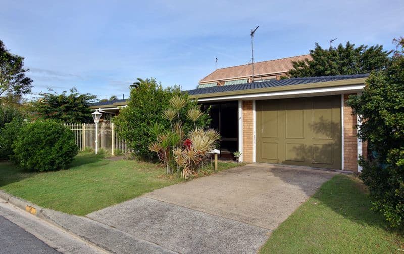 76 Petrel Avenue, MERMAID BEACH QLD 4218, Mermaid Beach - Thumbnail 2