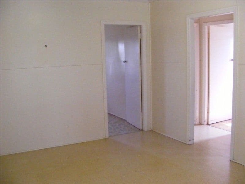 83 Pitt Street, WALKERVALE QLD 4670, Walkervale - Thumbnail 3