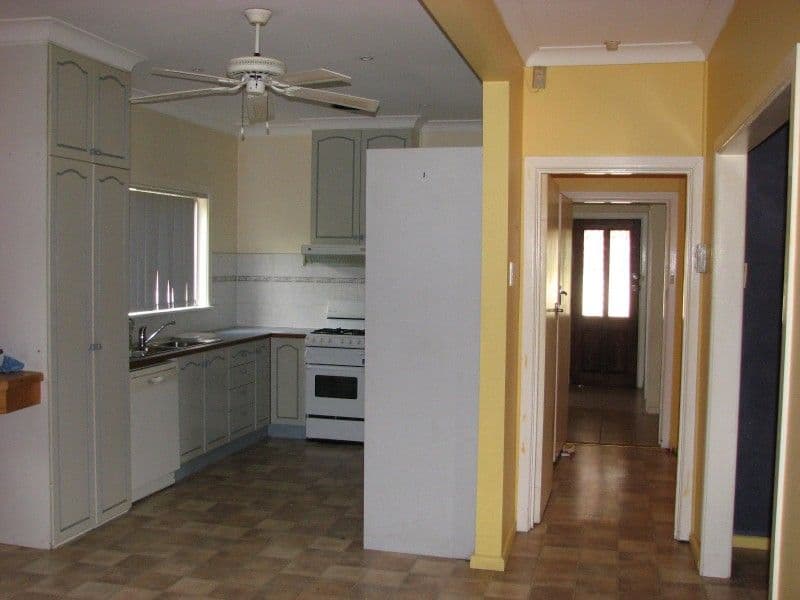 28 McDonnell Street, FORBES NSW 2871, Forbes - Thumbnail 3