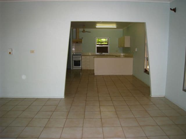 56 Dorisvale Crescent, TIWI NT 0810, Tiwi - Thumbnail 2