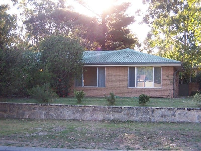 21 Hunter Drive, LESMURDIE WA 6076, Lesmurdie - Thumbnail 2