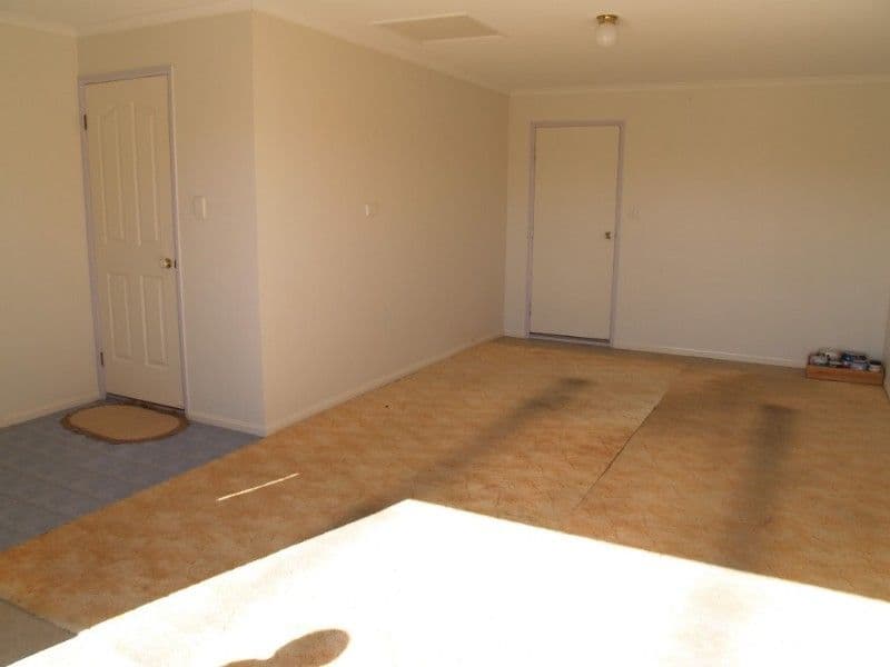 4 Melaleuca Drive, LAIDLEY QLD 4341, Laidley - Thumbnail 5