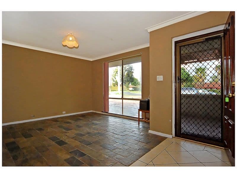 1 Mitchell Court, Carrara, QLD, 4211, Carrara - Thumbnail 3