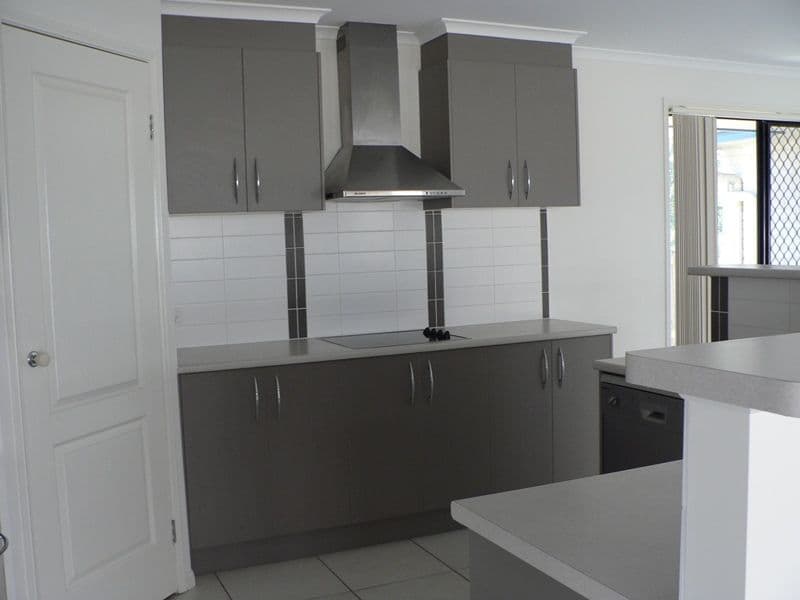 41 Chilton Street, SUNNYBANK HILLS QLD 4109, Sunnybank Hills - Thumbnail 2