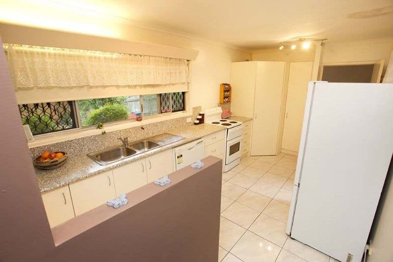 11 Edgehill Street, NATHAN QLD 4111, Nathan - Thumbnail 2