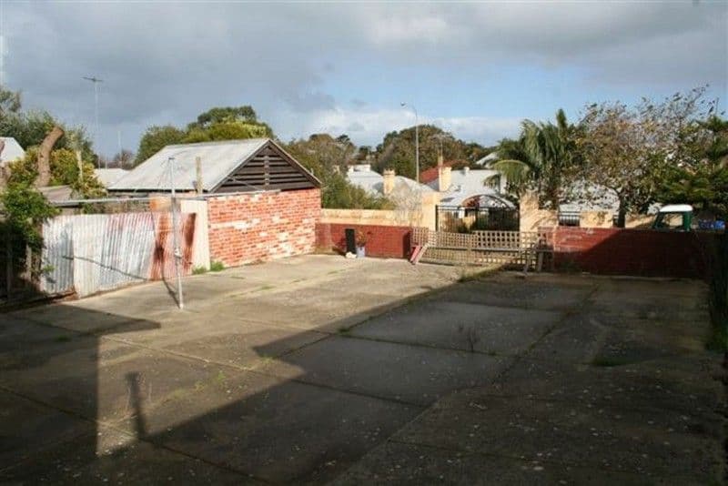 1 Reuben Street, BEACONSFIELD WA 6162, Beaconsfield - Thumbnail 4