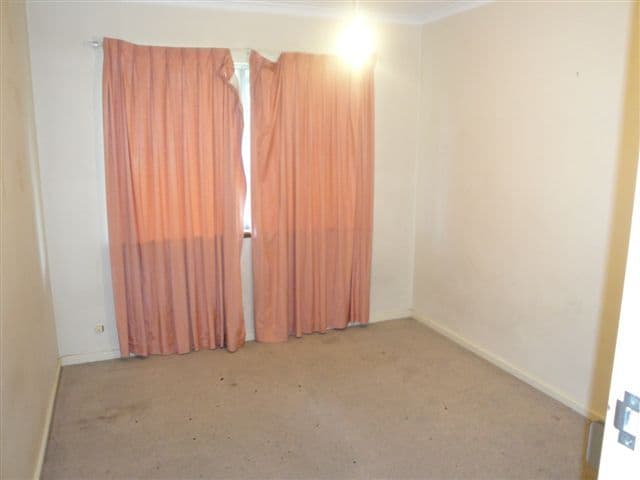 6  Derwent Cresent, BANKSIA PARK SA 5091, Banksia Park - Thumbnail 4
