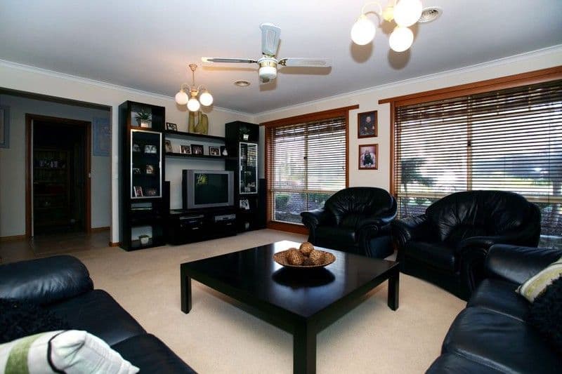 16A Lakeview Drive, LILYDALE VIC 3140, Lilydale - Thumbnail 4