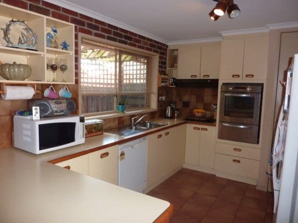 4 Currawong Drive, CARRUM DOWNS VIC 3201, Carrum Downs - Thumbnail 2