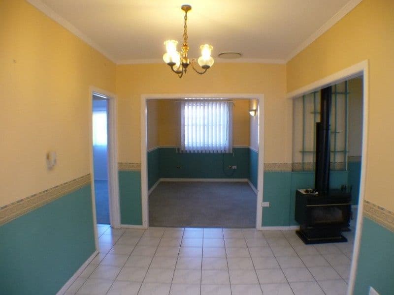 7 Glenloc Street, REDCLIFFE QLD 4020, Redcliffe - Thumbnail 6