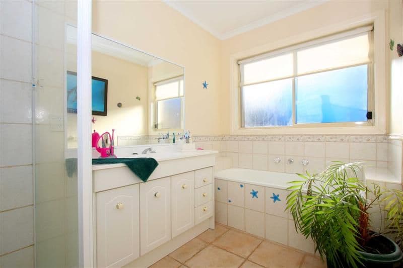 2 Buckingham Street, SYDENHAM VIC 3037, Sydenham - Thumbnail 4