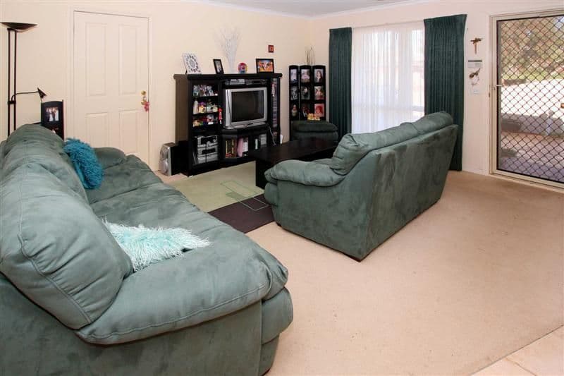 2 Buckingham Street, SYDENHAM VIC 3037, Sydenham - Thumbnail 5
