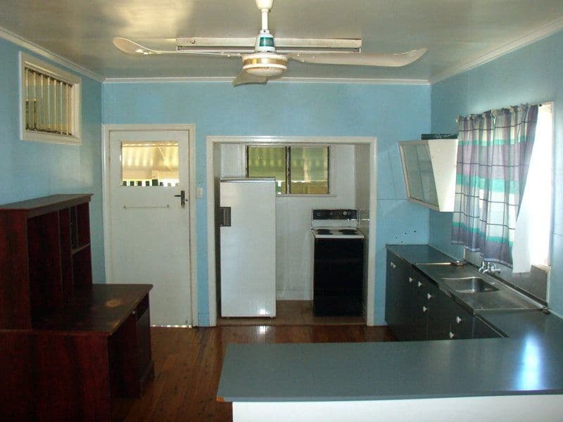 31 Eyre, CHARLEVILLE QLD 4470, Charleville - Thumbnail 3