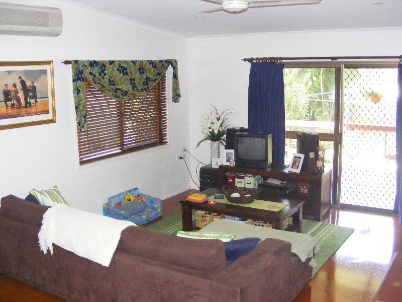 19 The Broadway, AVOCA QLD 4670, Avoca - Thumbnail 2