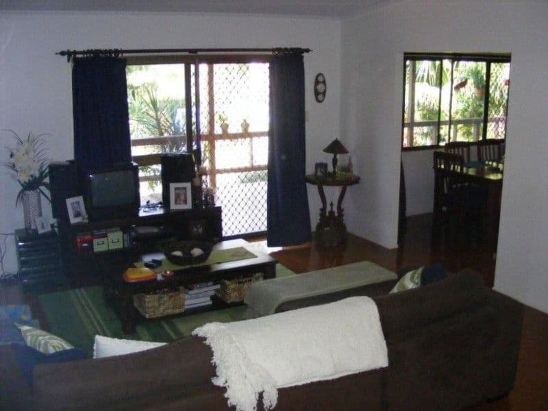 19 The Broadway, AVOCA QLD 4670, Avoca - Thumbnail 3