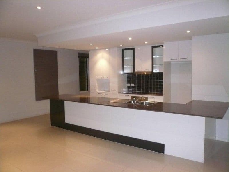 18 Minnie Street, SOUTHPORT QLD 4215, Southport - Thumbnail 2