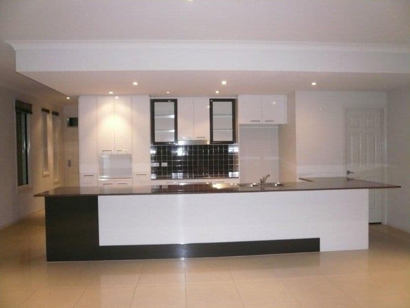 18 Minnie Street, SOUTHPORT QLD 4215, Southport - Thumbnail 3