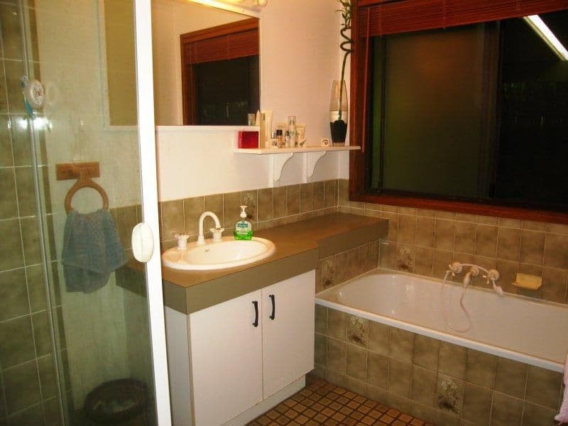 10 Cooloola Court, EVERTON HILLS QLD 4053, Everton Hills - Thumbnail 4
