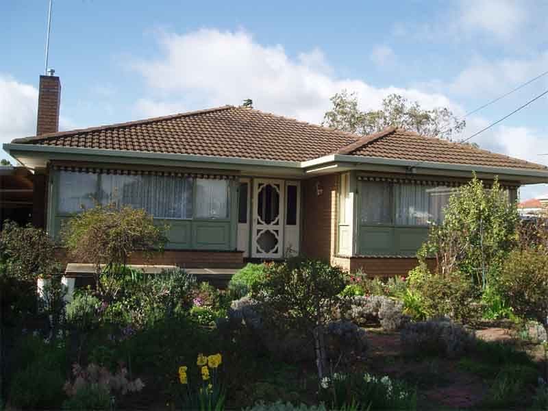 6 Pinder Court, ST ALBANS PARK VIC 3219, St Albans Park - Image 1