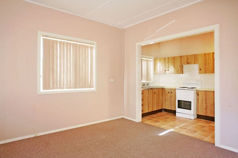 34 Bass Avenue, KILLARNEY VALE NSW 2261, Killarney Vale - Thumbnail 4