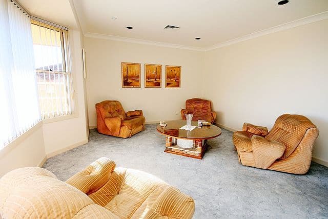 121 Amaroo Avenue, Georges Hall NSW 2198, Georges Hall - Thumbnail 6