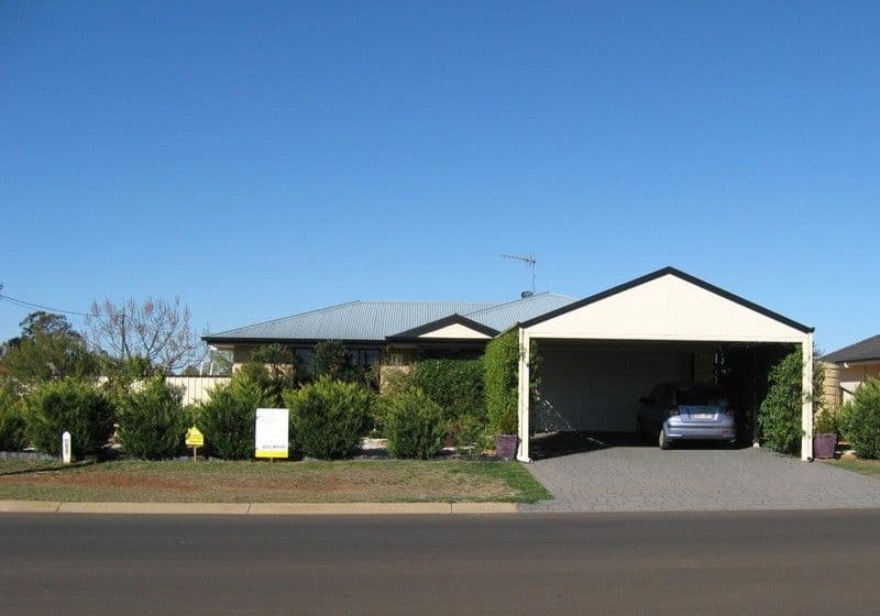 7  Shannon Court, OAKEY QLD 4401, Oakey - Image 1