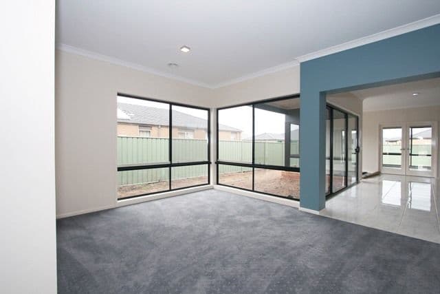 14 Vaughan Chase, WYNDHAM VALE VIC 3024, Wyndham Vale - Thumbnail 4