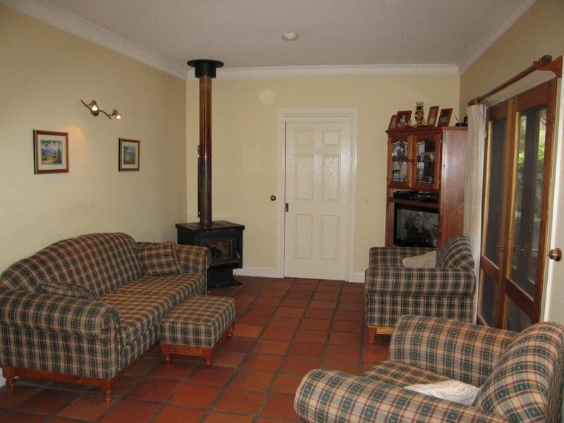 32 Elmslea Drive, BUNGENDORE NSW 2621, Bungendore - Thumbnail 5