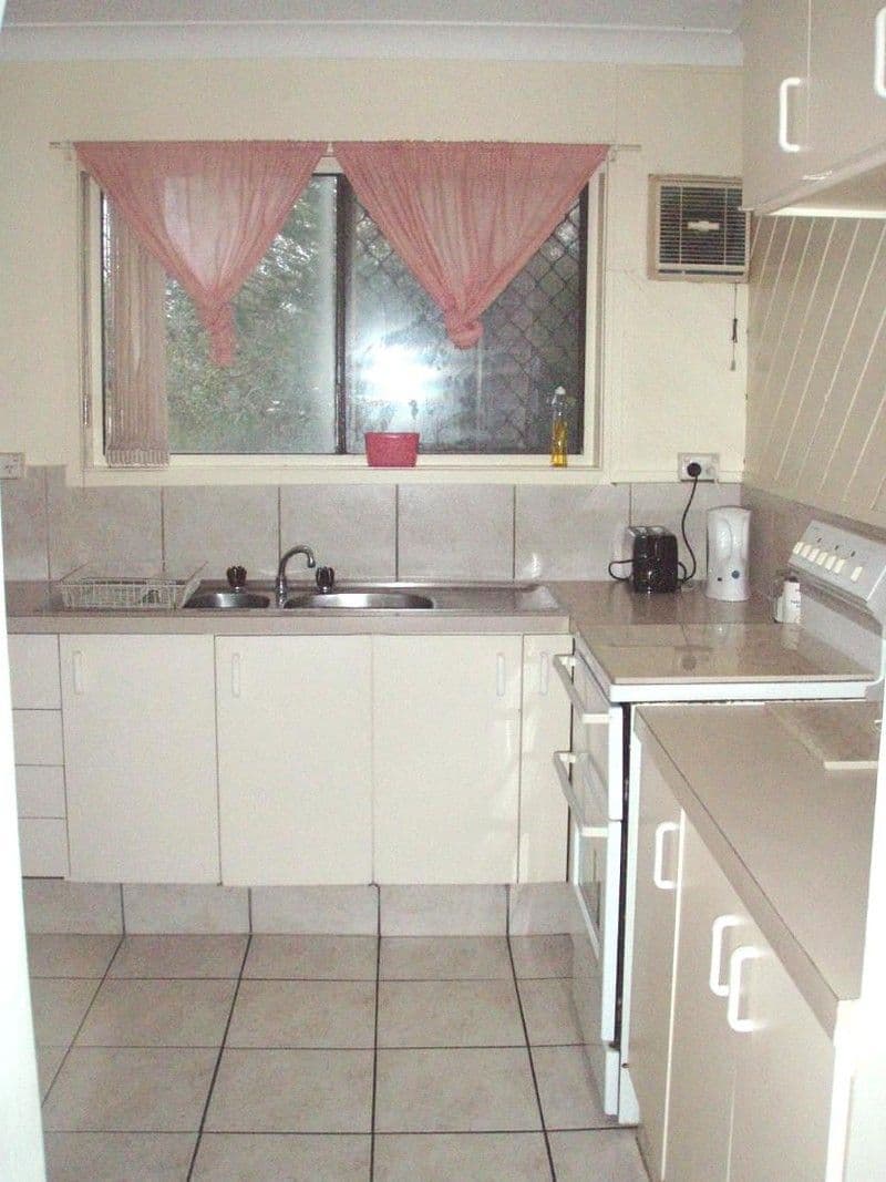 50 T E Peters Drive, BROADBEACH WATERS QLD 4218, Broadbeach Waters - Thumbnail 3