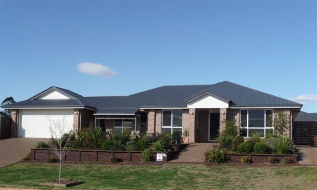 35 Currawong Drive, HIGHFIELDS QLD 4352, Highfields - Image 1