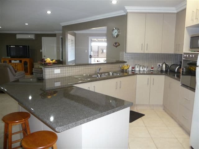 35 Currawong Drive, HIGHFIELDS QLD 4352, Highfields - Thumbnail 2