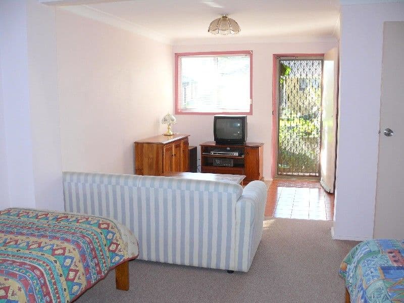 17 Lurnea Avenue, GEORGES HALL NSW 2198, Georges Hall - Thumbnail 5