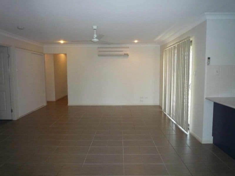50 Codrington Circuit, PACIFIC PINES QLD 4211, Pacific Pines - Thumbnail 6