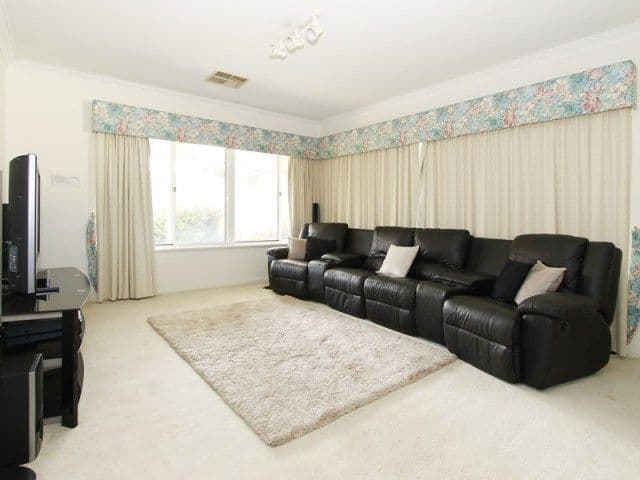 38 Central Park Avenue, CANNING VALE WA 6155, Canning Vale - Thumbnail 5