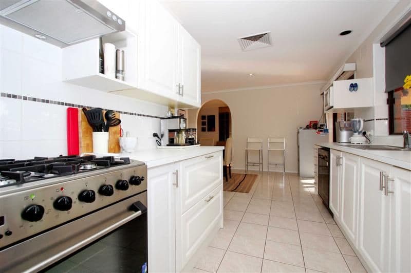 8 Narong Place, KEILOR DOWNS VIC 3038, Keilor Downs - Thumbnail 2