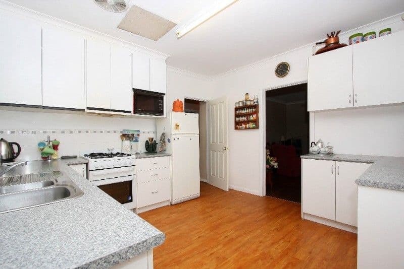 105 Orchard Grove, BLACKBURN SOUTH VIC 3130, Blackburn South - Thumbnail 3