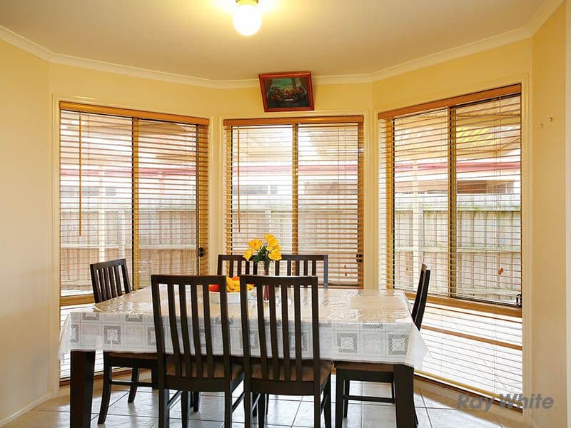 16 Osmington Circle, NARRE WARREN SOUTH VIC 3805, Narre Warren South - Thumbnail 5