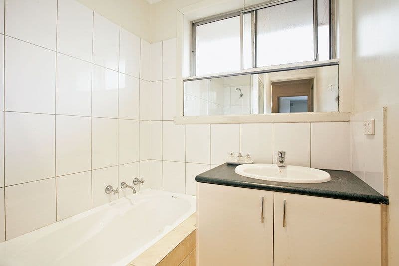 13 Mason Street, RESERVOIR VIC 3073, Reservoir - Thumbnail 4