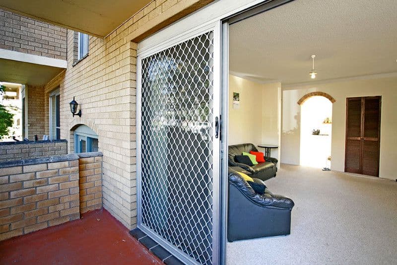 70 Oaks Avenue, DEE WHY NSW 2099, Dee Why - Thumbnail 3