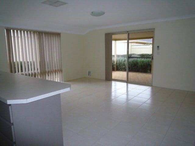4 Wilson Pass, BALDIVIS WA 6171, Baldivis - Thumbnail 4
