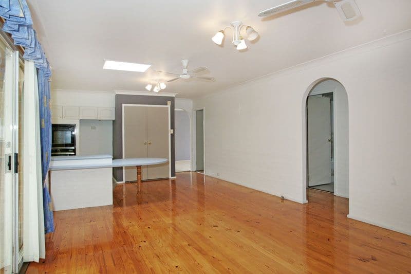 50 Gregory Street, BERKELEY VALE NSW 2261, Berkeley Vale - Thumbnail 4