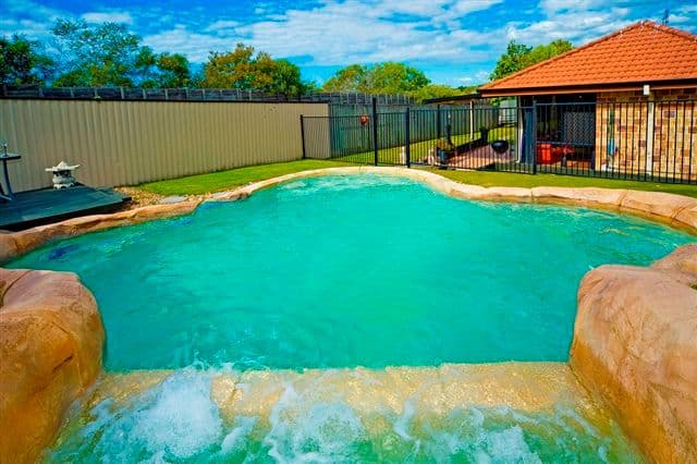 31 Enderbury Crescent, PACIFIC PINES QLD 4211, Pacific Pines - Thumbnail 2